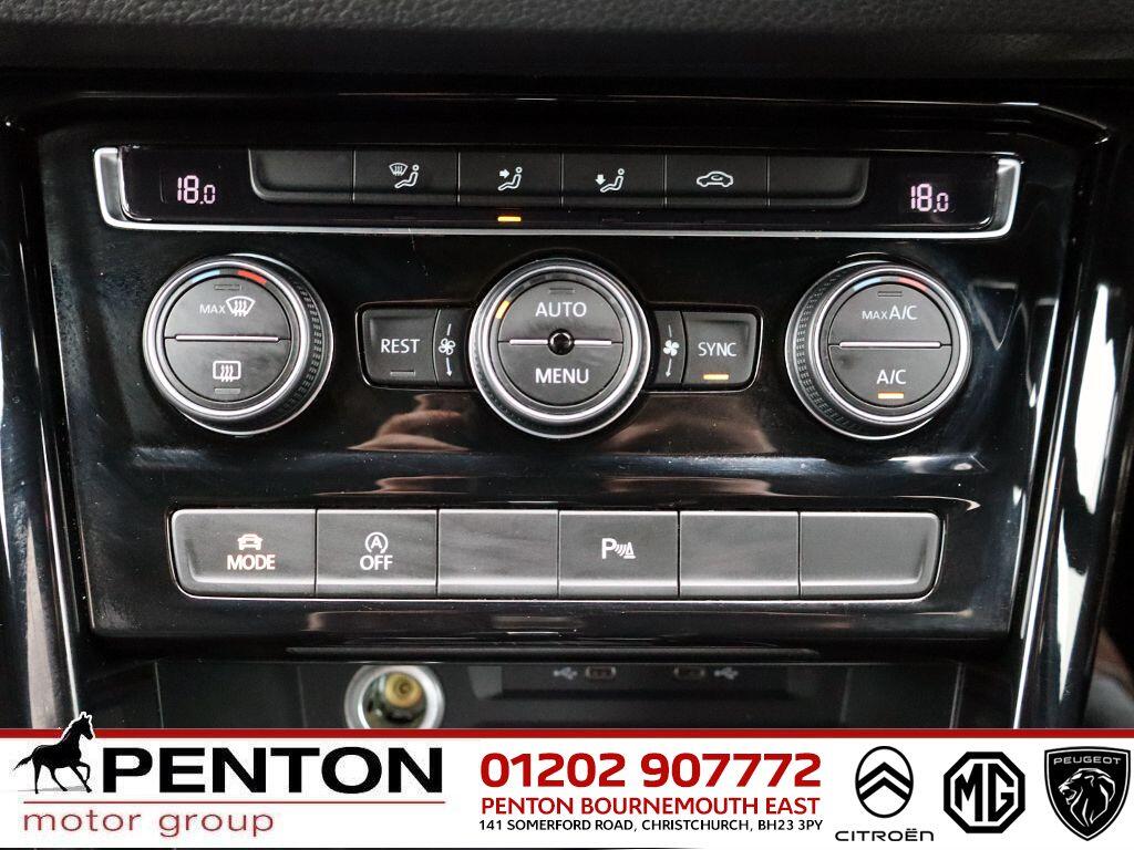 Used Volkswagen Touran for sale - 77853131: Photo 9