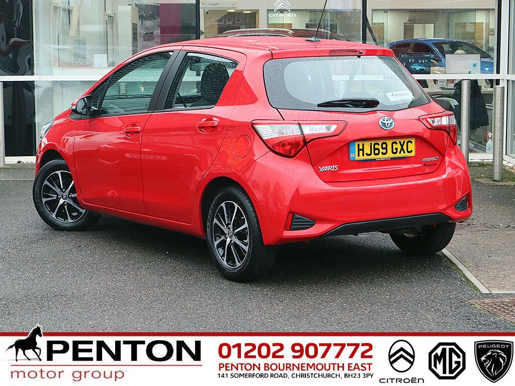 Used Toyota Yaris for sale - 77939704: Photo 2