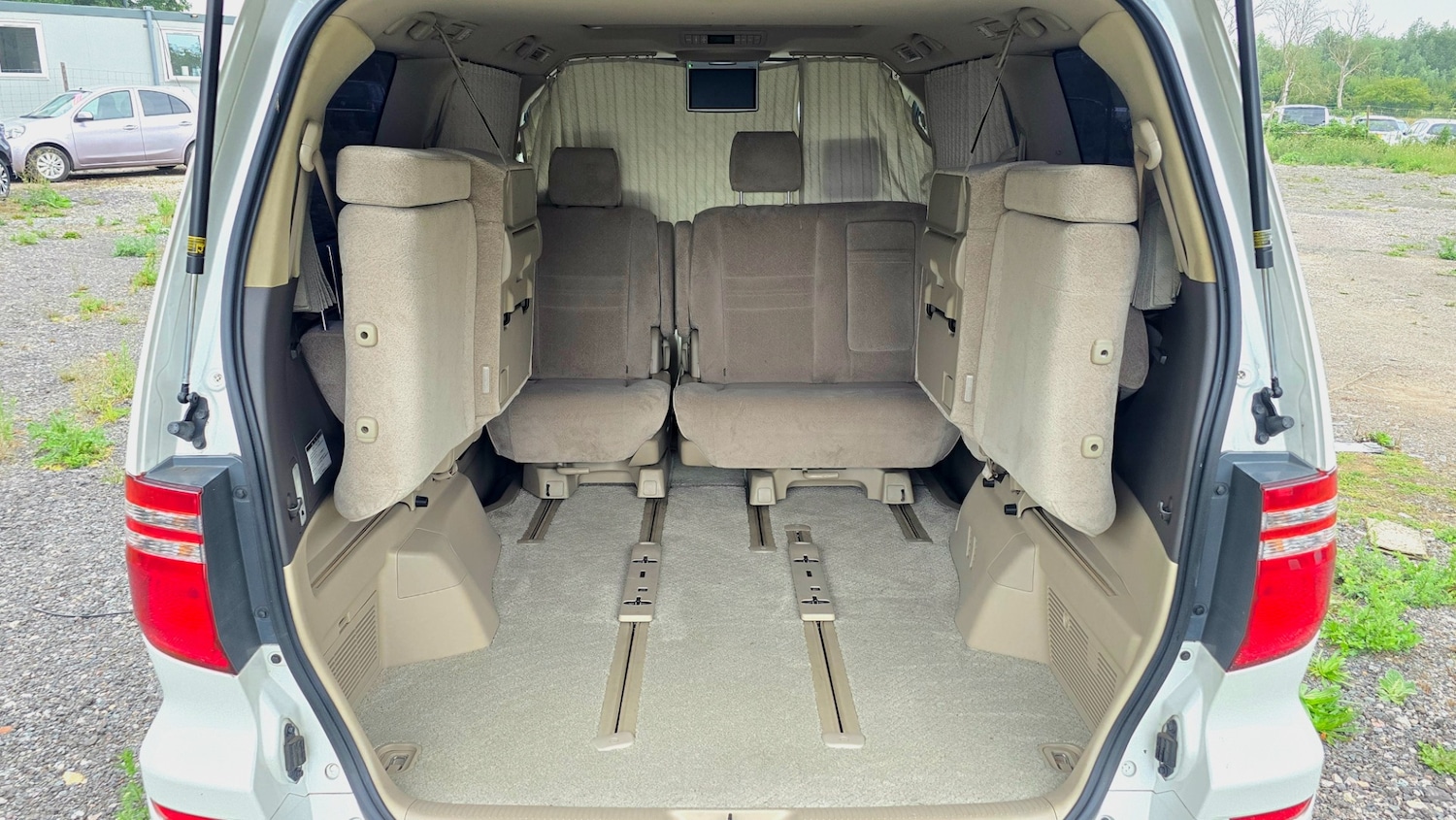 Used Toyota Alphard 2008 for sale - 76089764: Photo 11