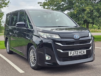 Used Toyota Noah 2022 for sale - 78904217: Photo