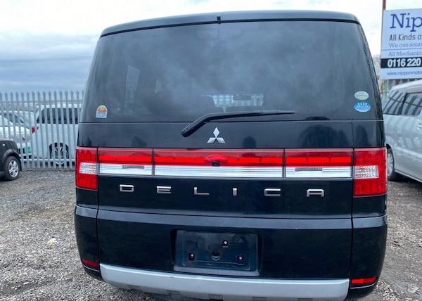 Used Mitsubishi Delica 2011 for sale - 66322661: Photo 4