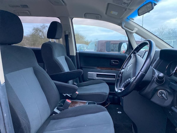 Used Mitsubishi Delica 2011 for sale - 66322661: Photo 7