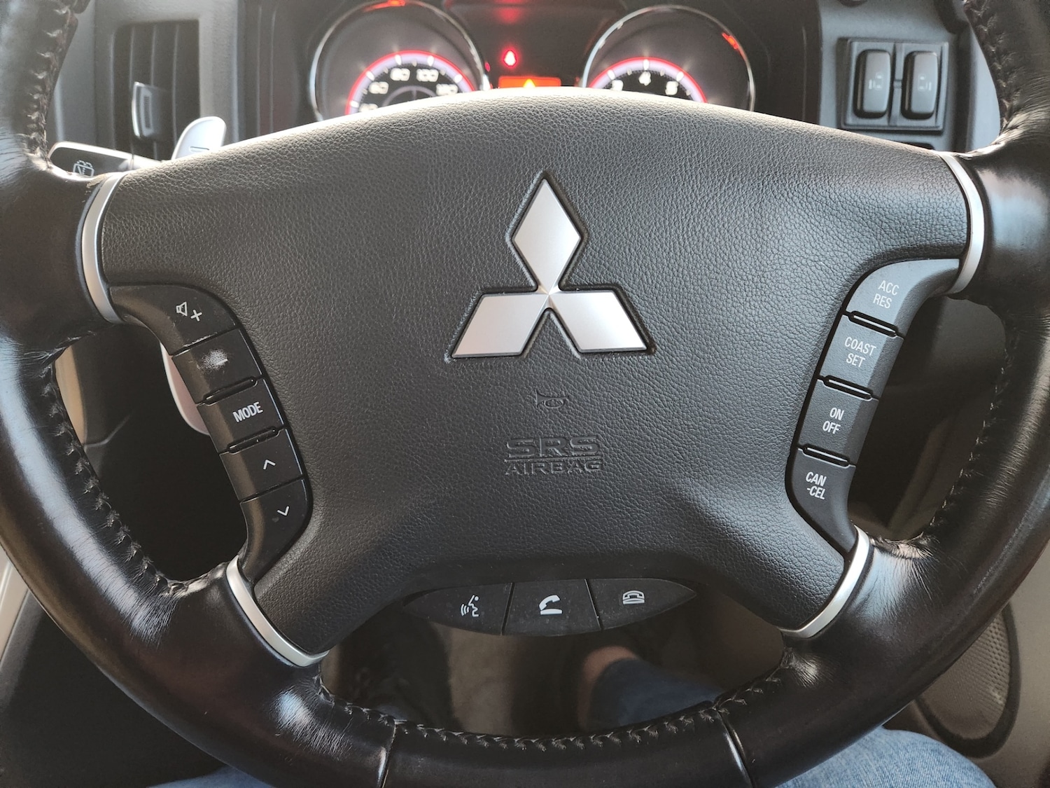 Used Mitsubishi Delica 2010 for sale - 76035817: Photo 16