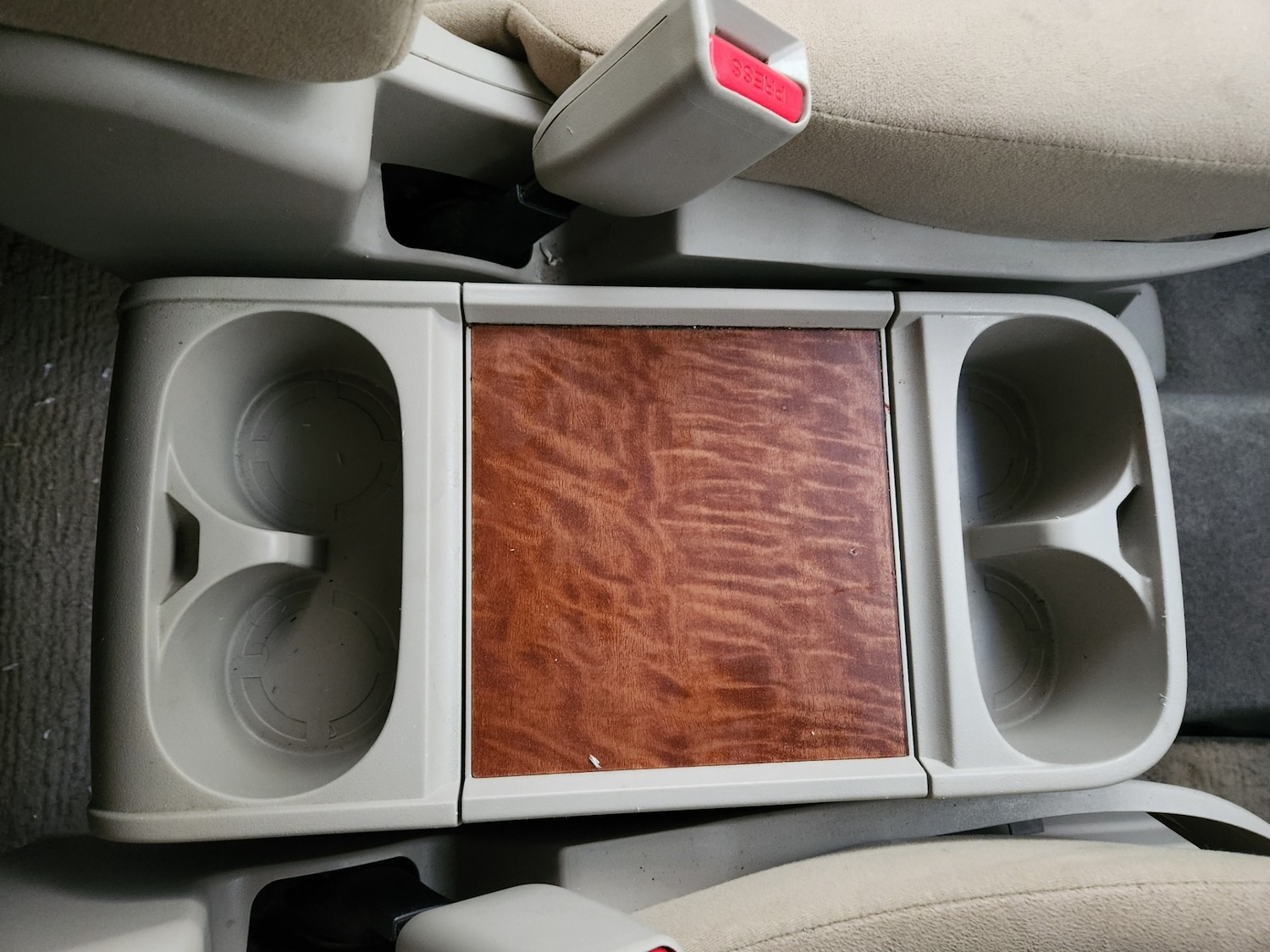 Used Mitsubishi Delica 2010 for sale - 76035817: Photo 19