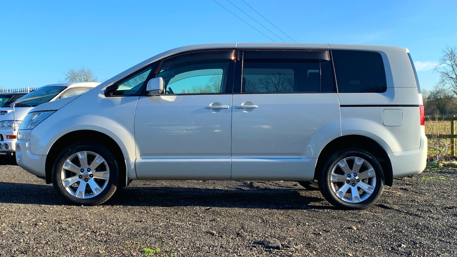 Used Mitsubishi Delica 2010 for sale - 76035817: Photo 3