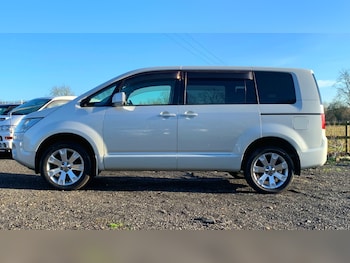 Used Mitsubishi Delica 2010 for sale - 76035817: Photo 3