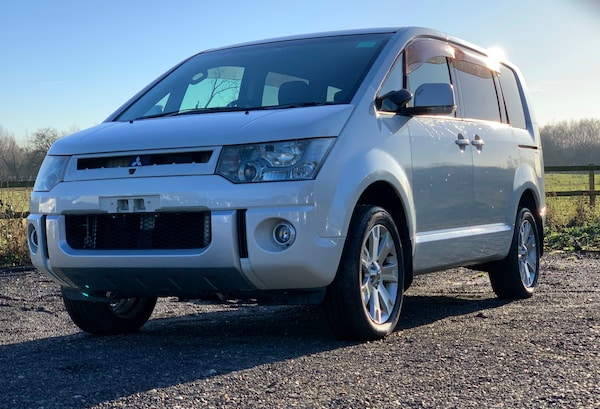 Used Mitsubishi Delica 2010 for sale - 76035817: Photo 4
