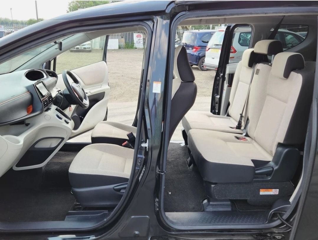 Used Toyota Corolla for sale - 76036007: Photo 11