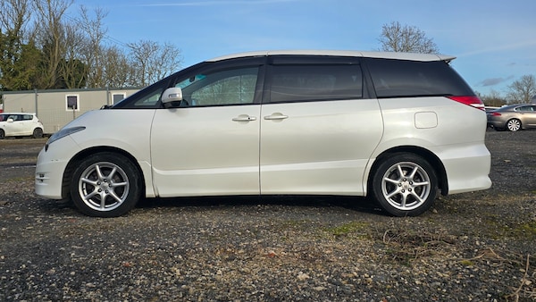 Used Toyota Estima 2019 for sale - 73657370: Photo 2