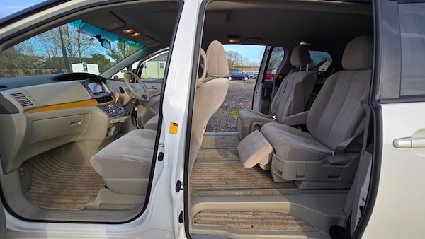 Used Toyota Estima 2019 for sale - 73657370: Photo 7