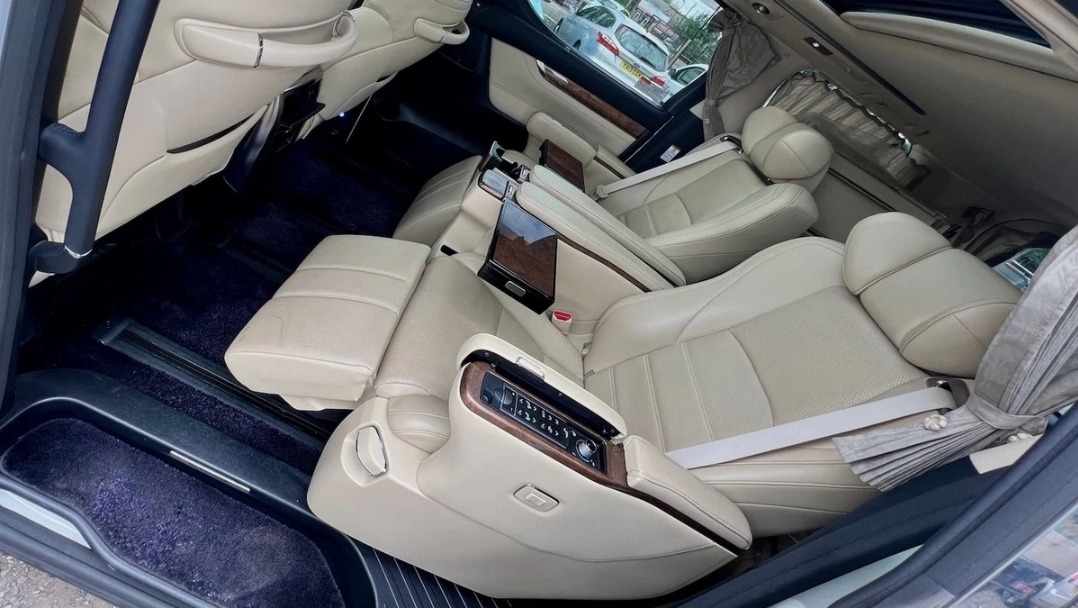 Used Toyota Alphard for sale - 76037250: Photo 13