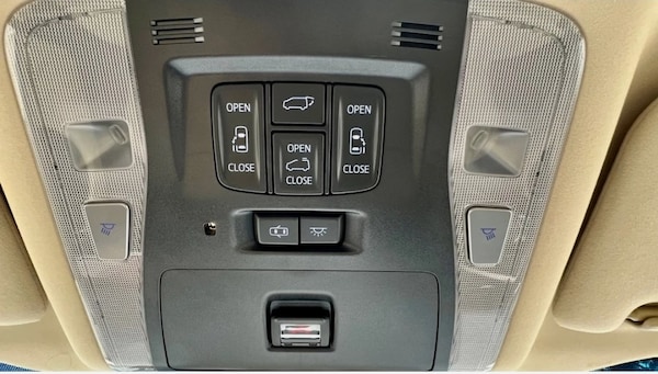 Used Toyota Alphard for sale - 76037250: Photo 21