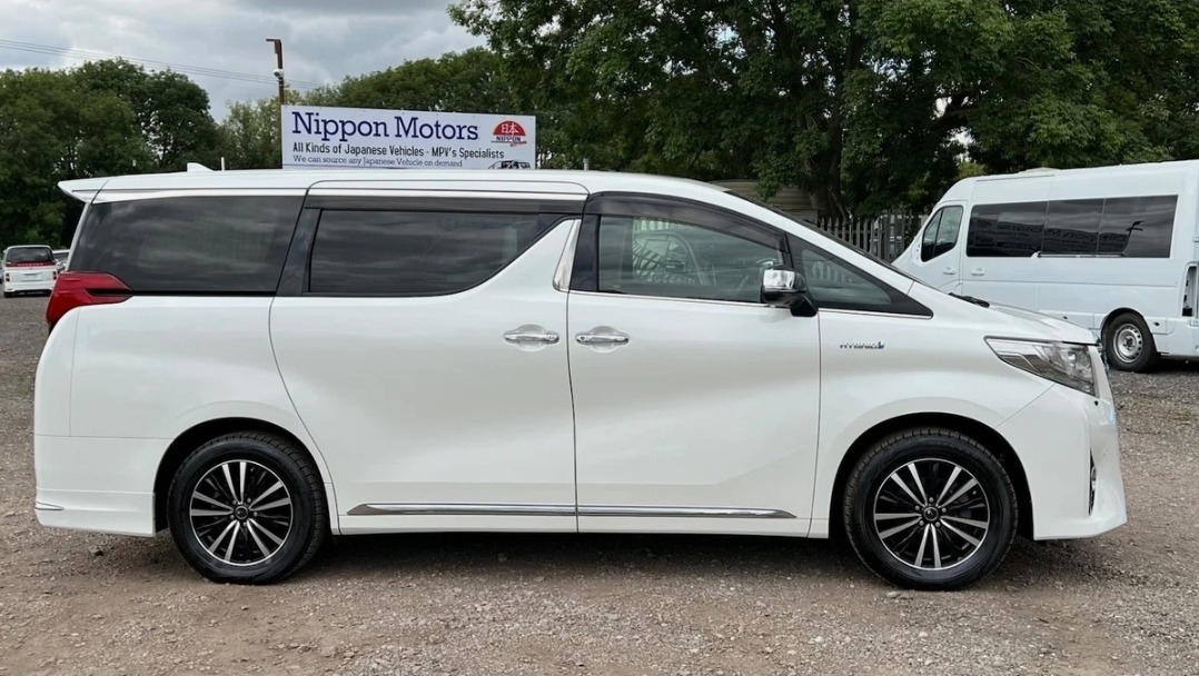 Used Toyota Alphard for sale - 76037250: Photo 4