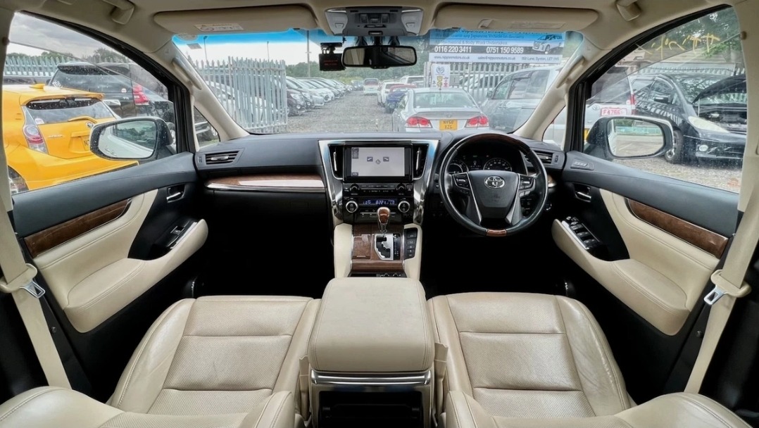 Used Toyota Alphard for sale - 76037250: Photo 9