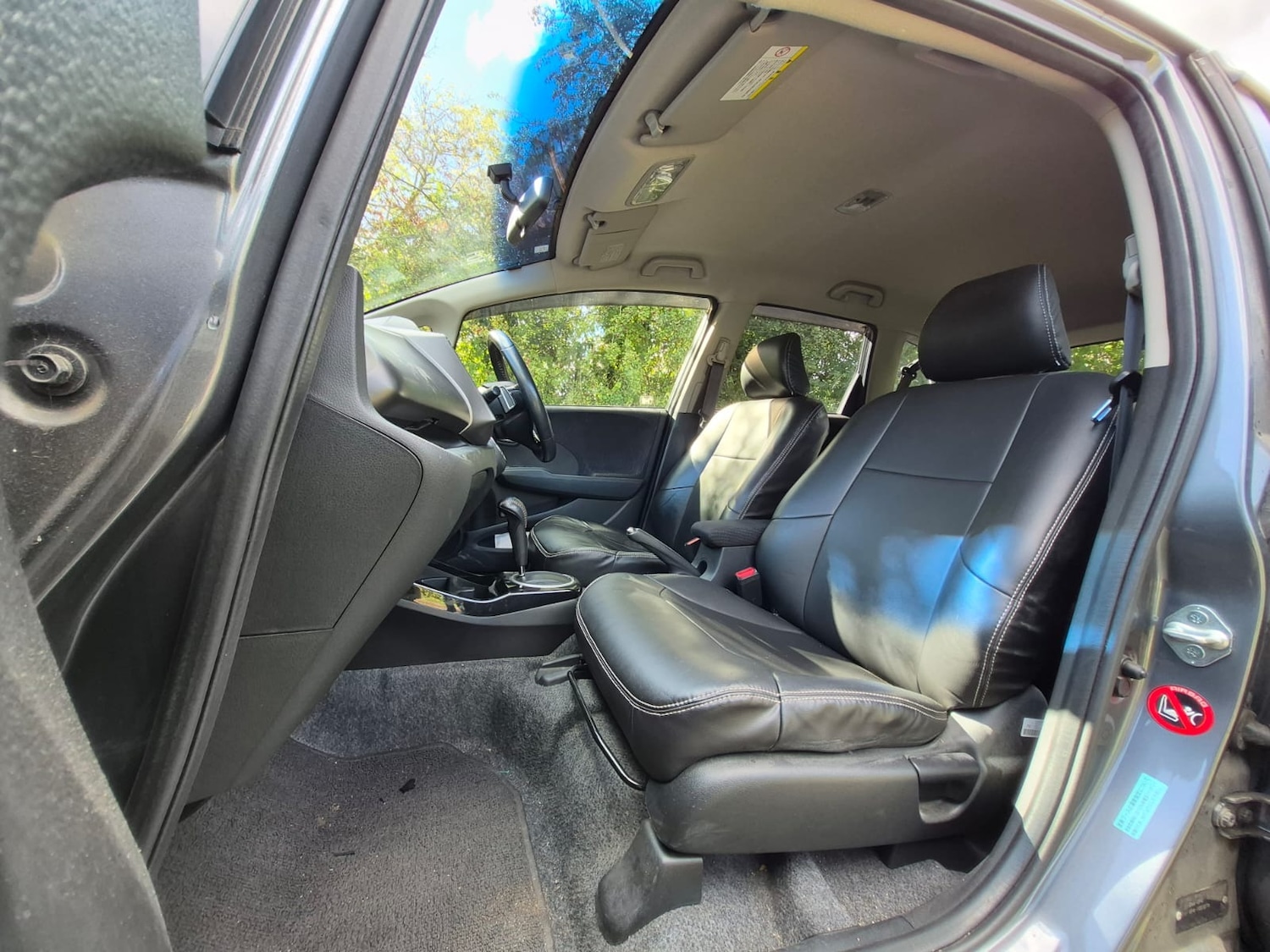 Used Honda Jazz 2012 for sale - 76076512: Photo 8