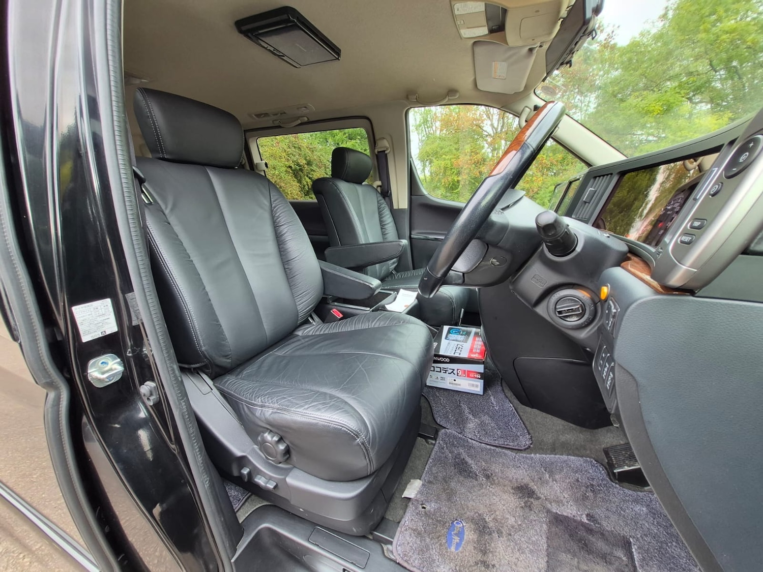 Used Nissan Elgrand 2009 for sale - 76078916: Photo 17