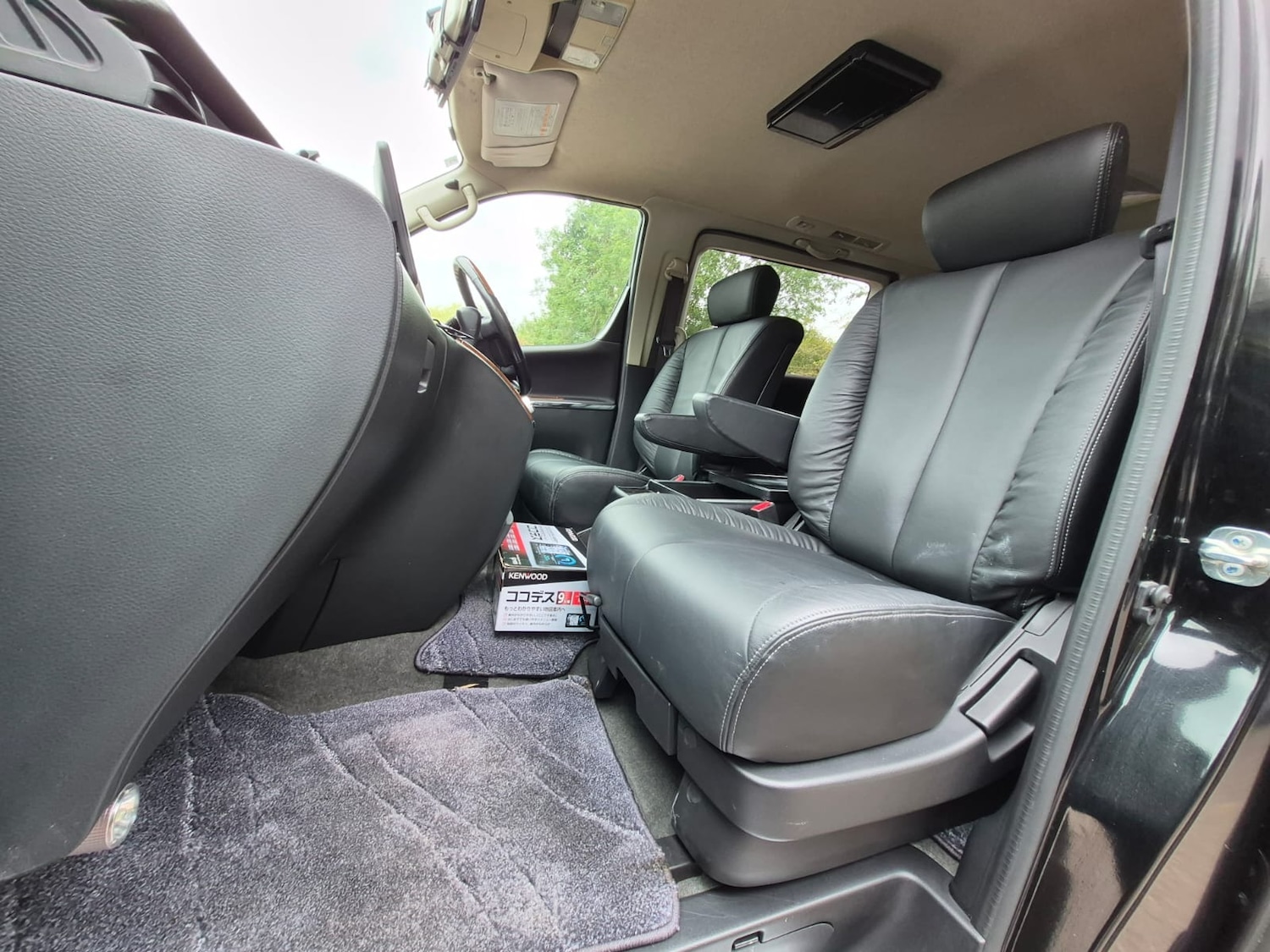 Used Nissan Elgrand 2009 for sale - 76078916: Photo 18