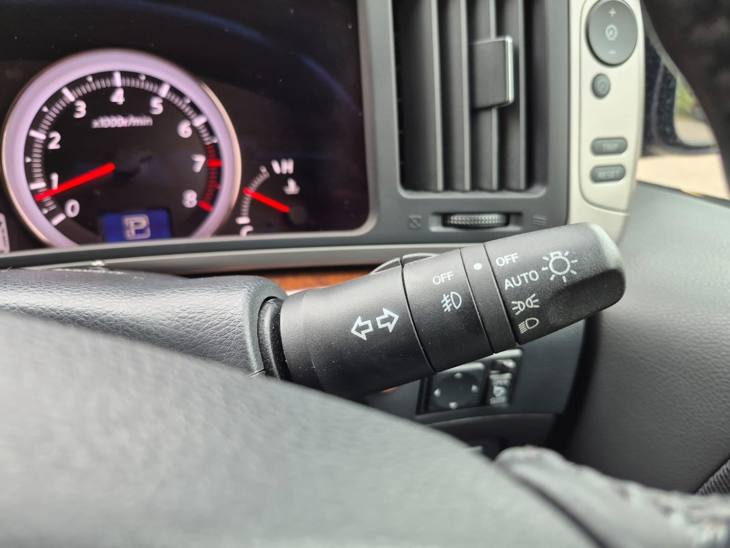 Used Nissan Elgrand 2009 for sale - 76078916: Photo 22