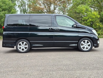 Used Nissan Elgrand 2009 for sale - 76078916: Photo 2