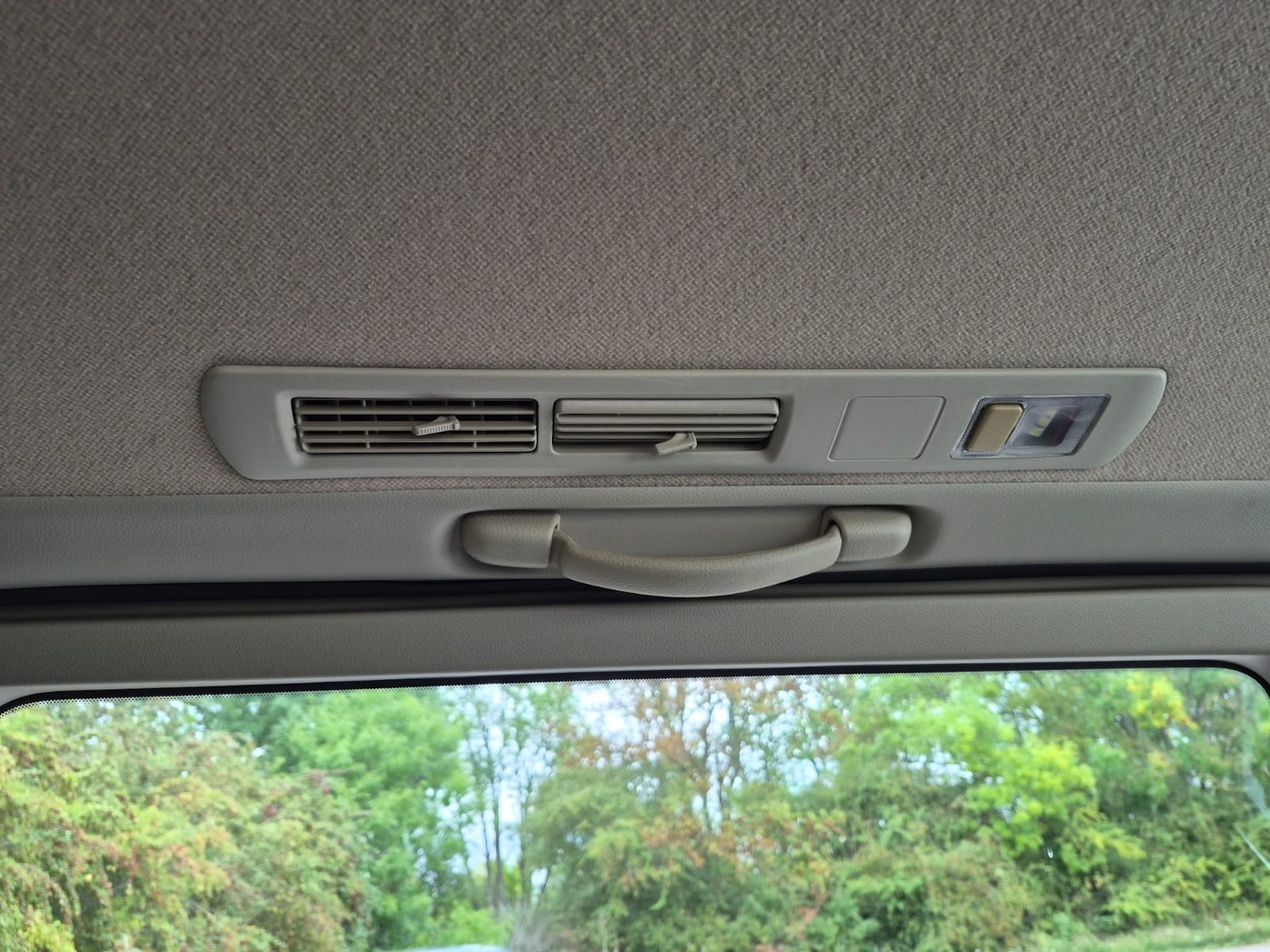 Used Nissan Elgrand 2009 for sale - 76078916: Photo 33