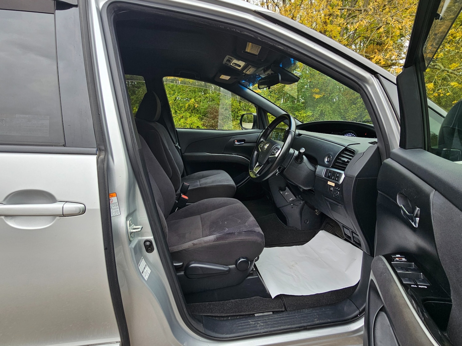 Used Toyota Estima for sale - 76299519: Photo 11