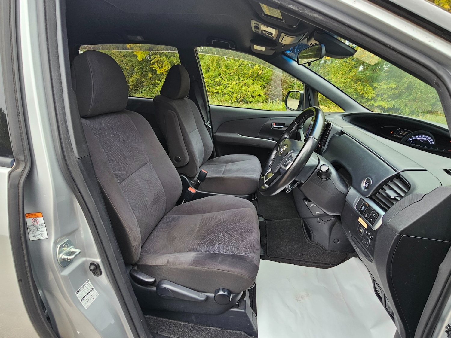 Used Toyota Estima for sale - 76299519: Photo 12