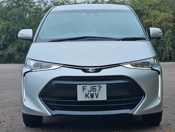 Used Toyota Estima 2017 for sale - 76299519: Photo