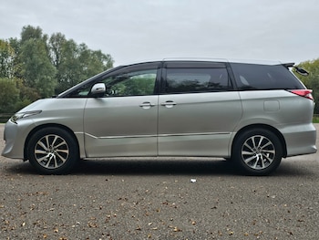 Used Toyota Estima 2017 for sale - 76299519: Photo