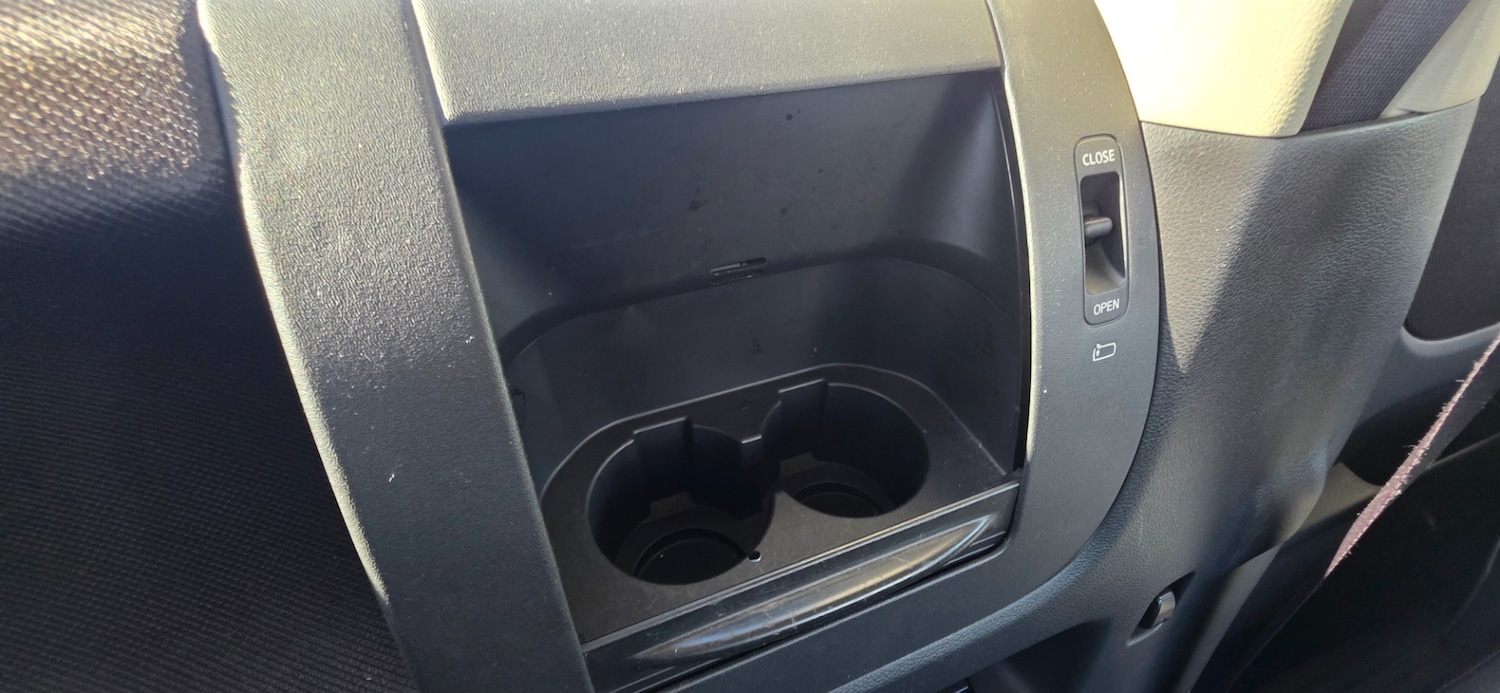 Used Nissan Elgrand 2009 for sale - 78144749: Photo 24