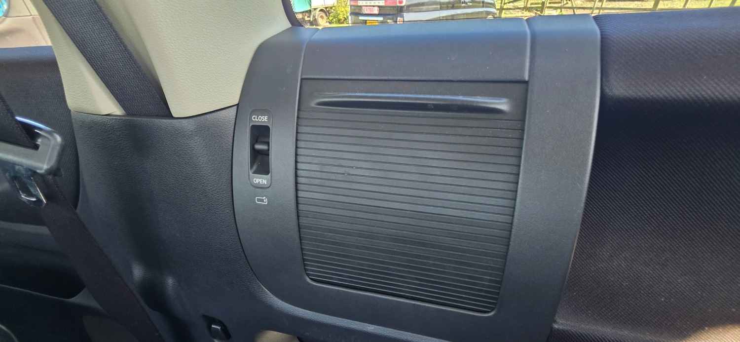 Used Nissan Elgrand 2009 for sale - 78144749: Photo 25