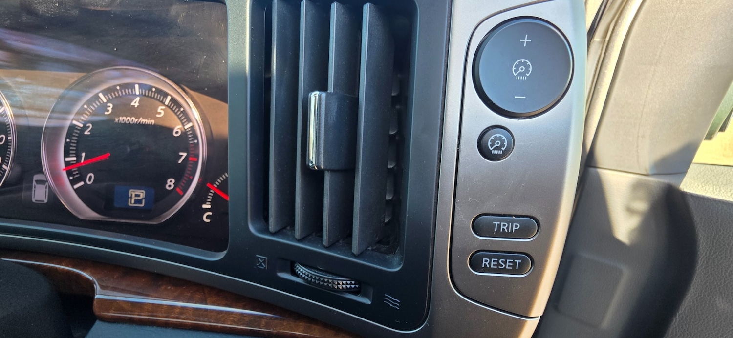 Used Nissan Elgrand 2009 for sale - 78144749: Photo 30