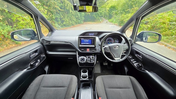 Used Toyota Voxy 2019 for sale - 75680587: Photo 5
