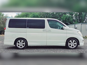 Used Nissan Elgrand 2008 for sale - 71691089: Photo