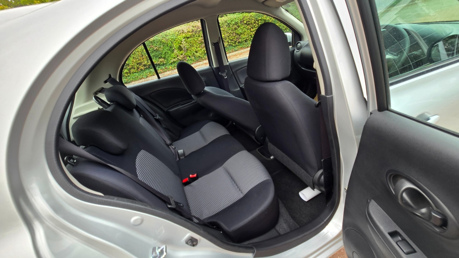 Used Nissan Micra 2015 for sale - 76311109: Photo 11