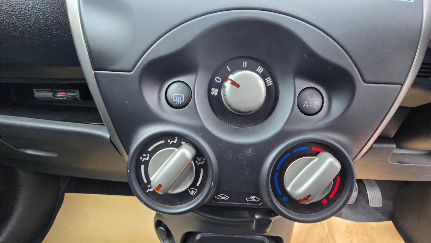 Used Nissan Micra 2015 for sale - 76311109: Photo 22