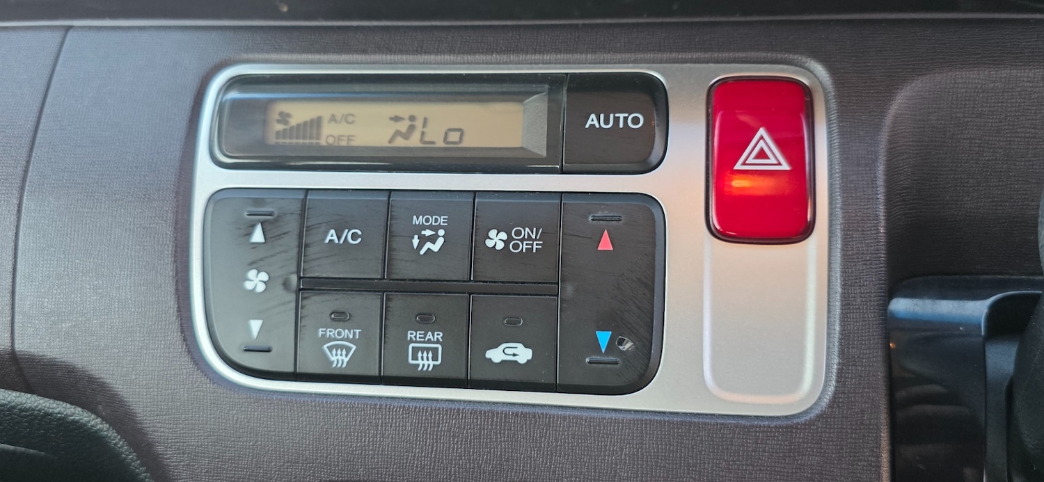 Used Honda N-Box 2014 for sale - 77934119: Photo 19