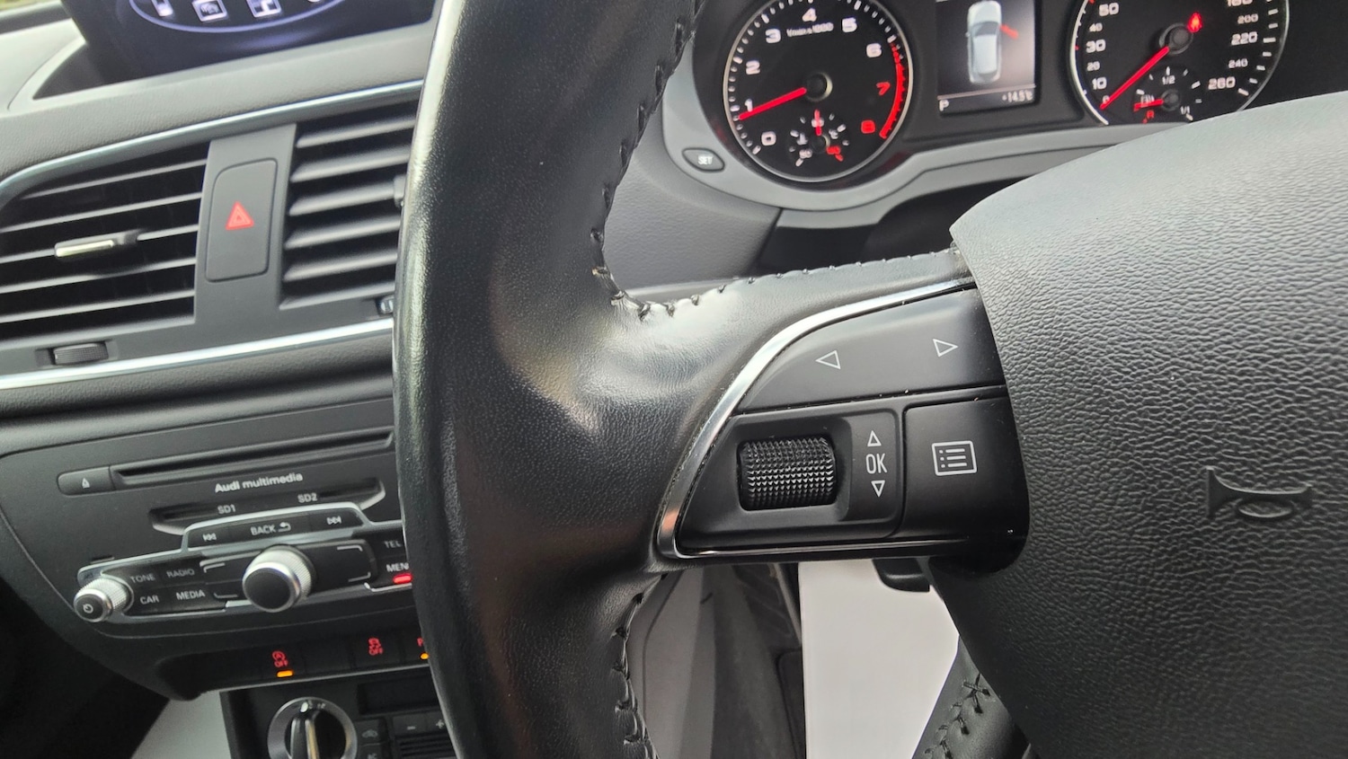 Used Audi Q3 2012 for sale - 76293340: Photo 27