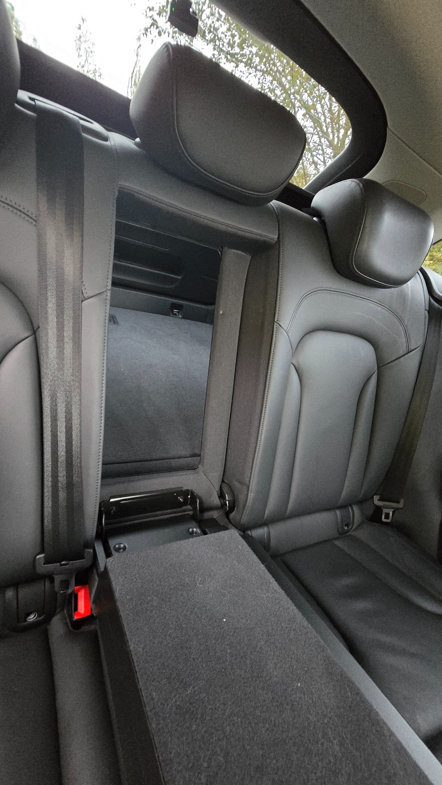 Used Audi Q3 2012 for sale - 76293340: Photo 40