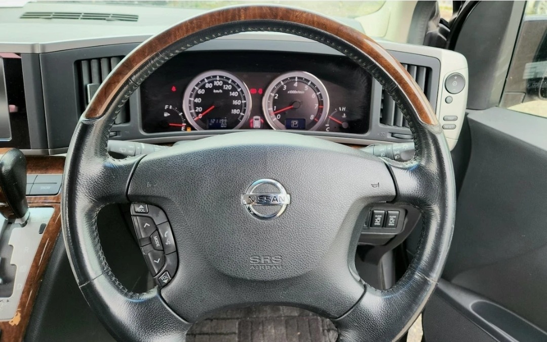 Used Nissan Elgrand for sale - 76035648: Photo 15