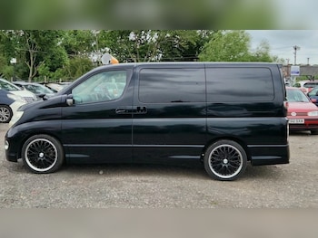 Used Nissan Elgrand for sale - 76035648: Photo 4