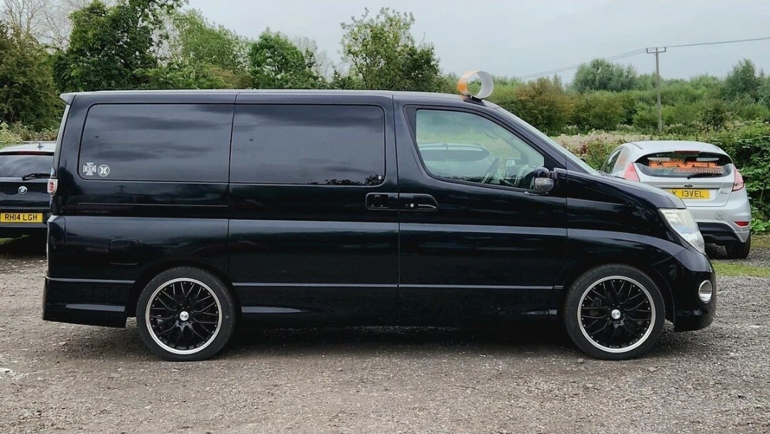 Used Nissan Elgrand for sale - 76035648: Photo 5