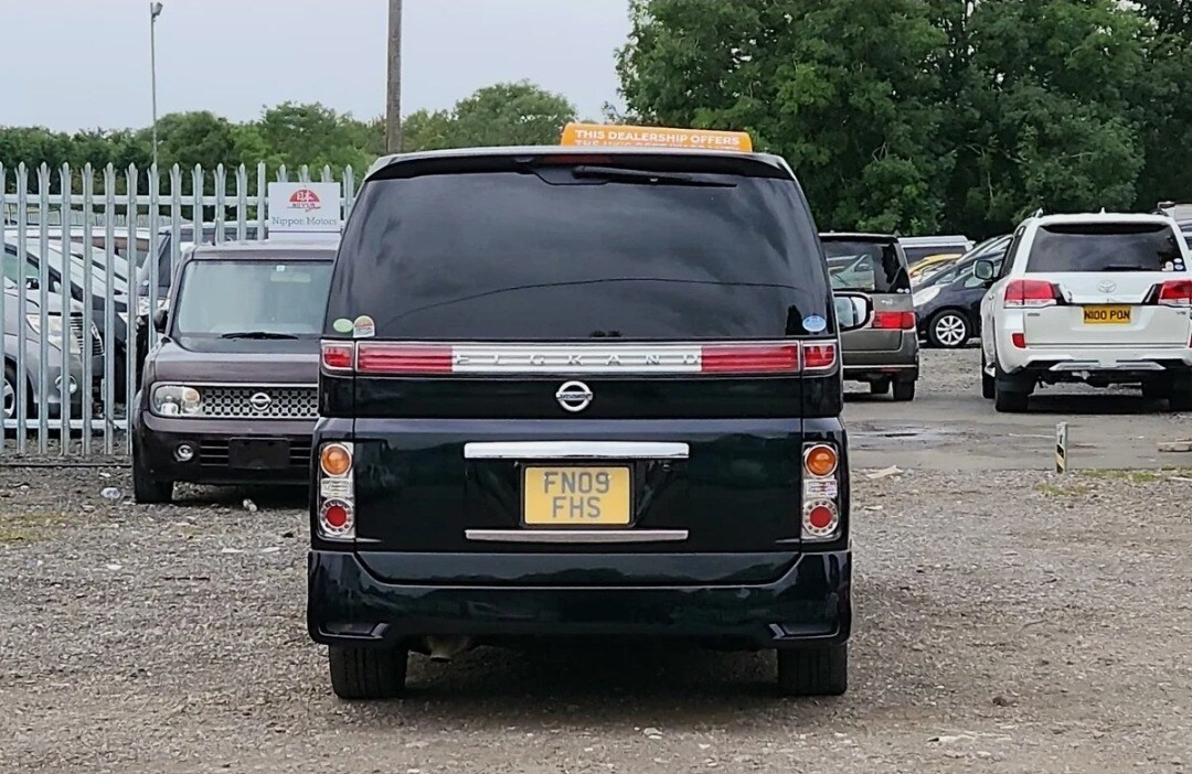 Used Nissan Elgrand for sale - 76035648: Photo 7