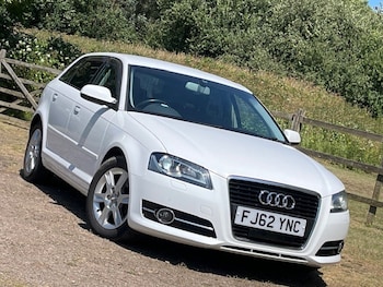 (62) - 1.4 Automatic S Tronic 5-Door