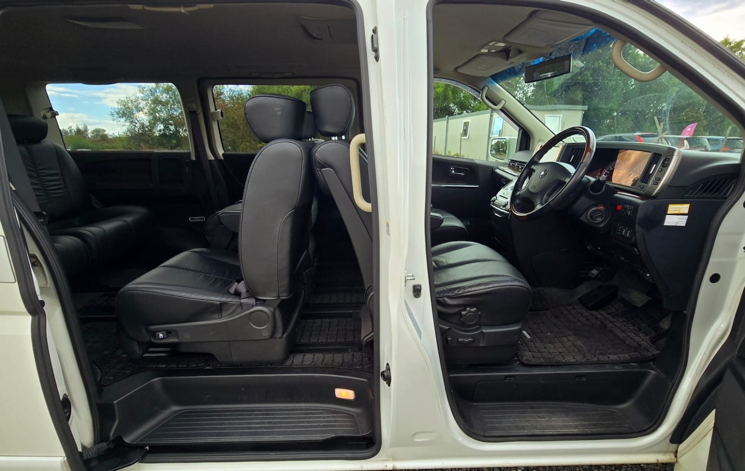 Used Nissan Elgrand 2008 for sale - 76091123: Photo 12