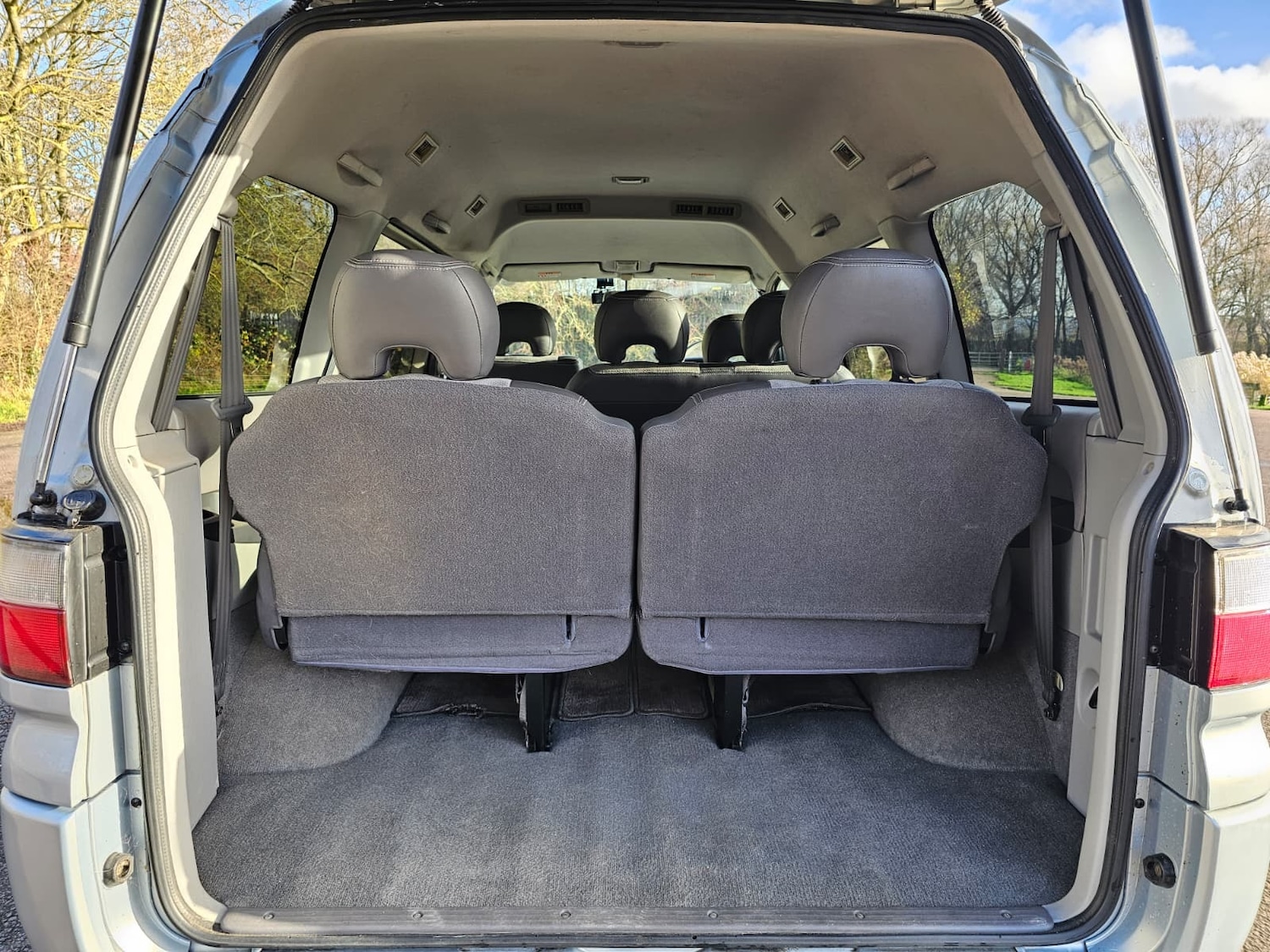 Used Mitsubishi Delica for sale - 76893079: Photo 21