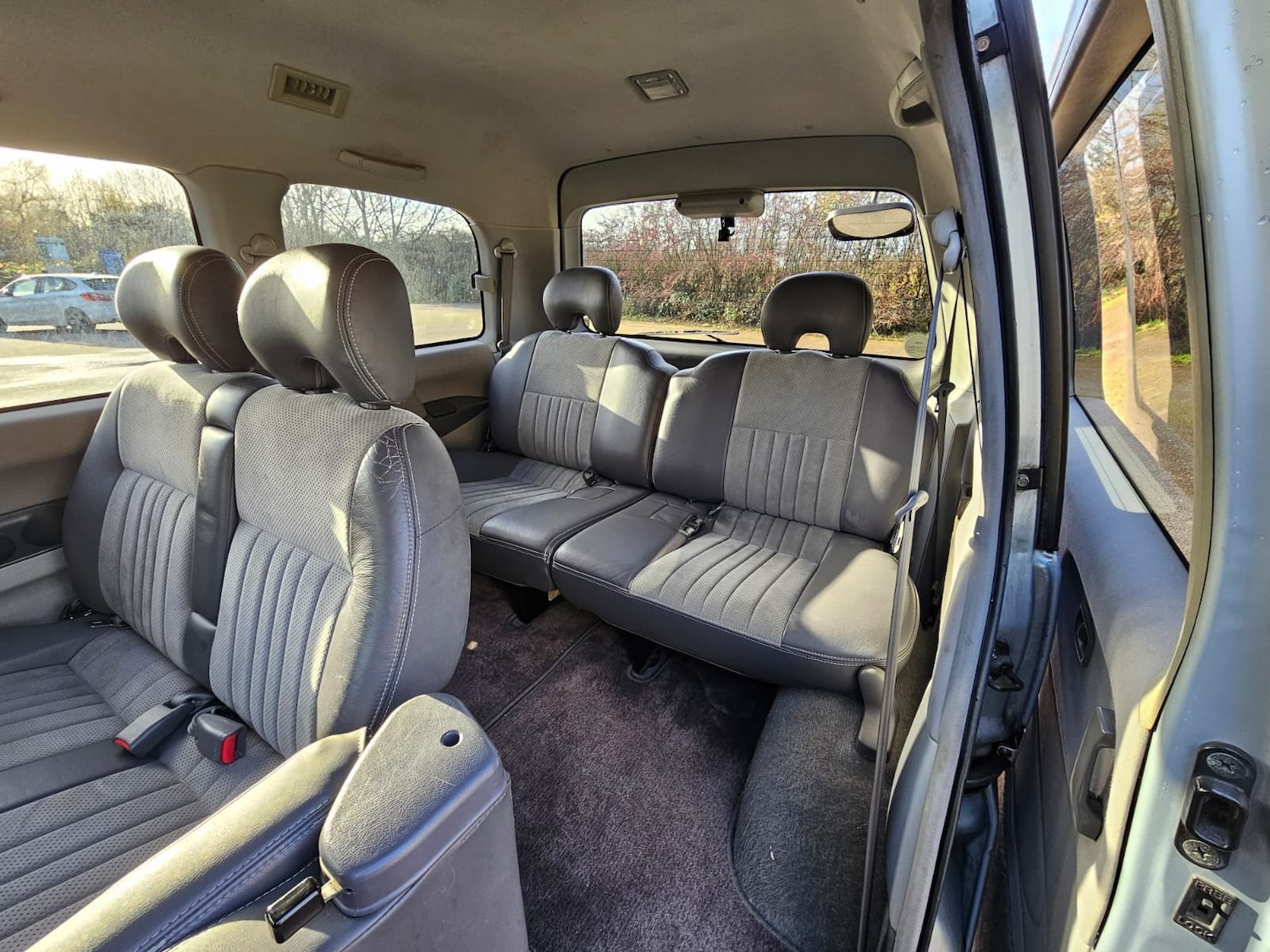 Used Mitsubishi Delica for sale - 76893079: Photo 23