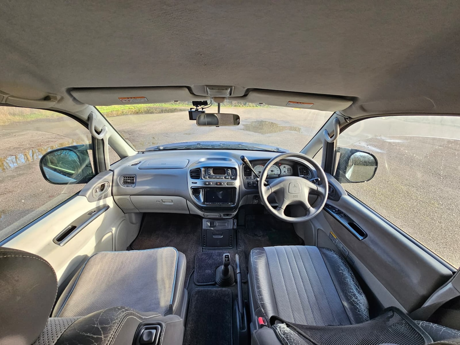 Used Mitsubishi Delica for sale - 76893079: Photo 25