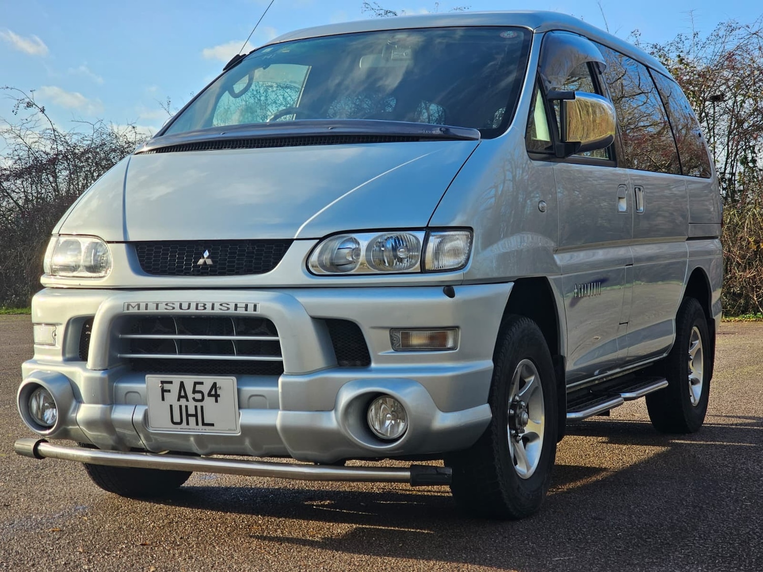Used Mitsubishi Delica for sale - 76893079: Photo 3