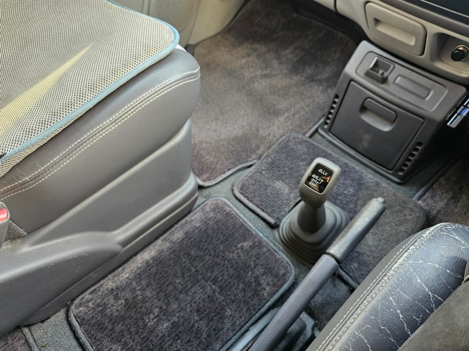 Used Mitsubishi Delica for sale - 76893079: Photo 33