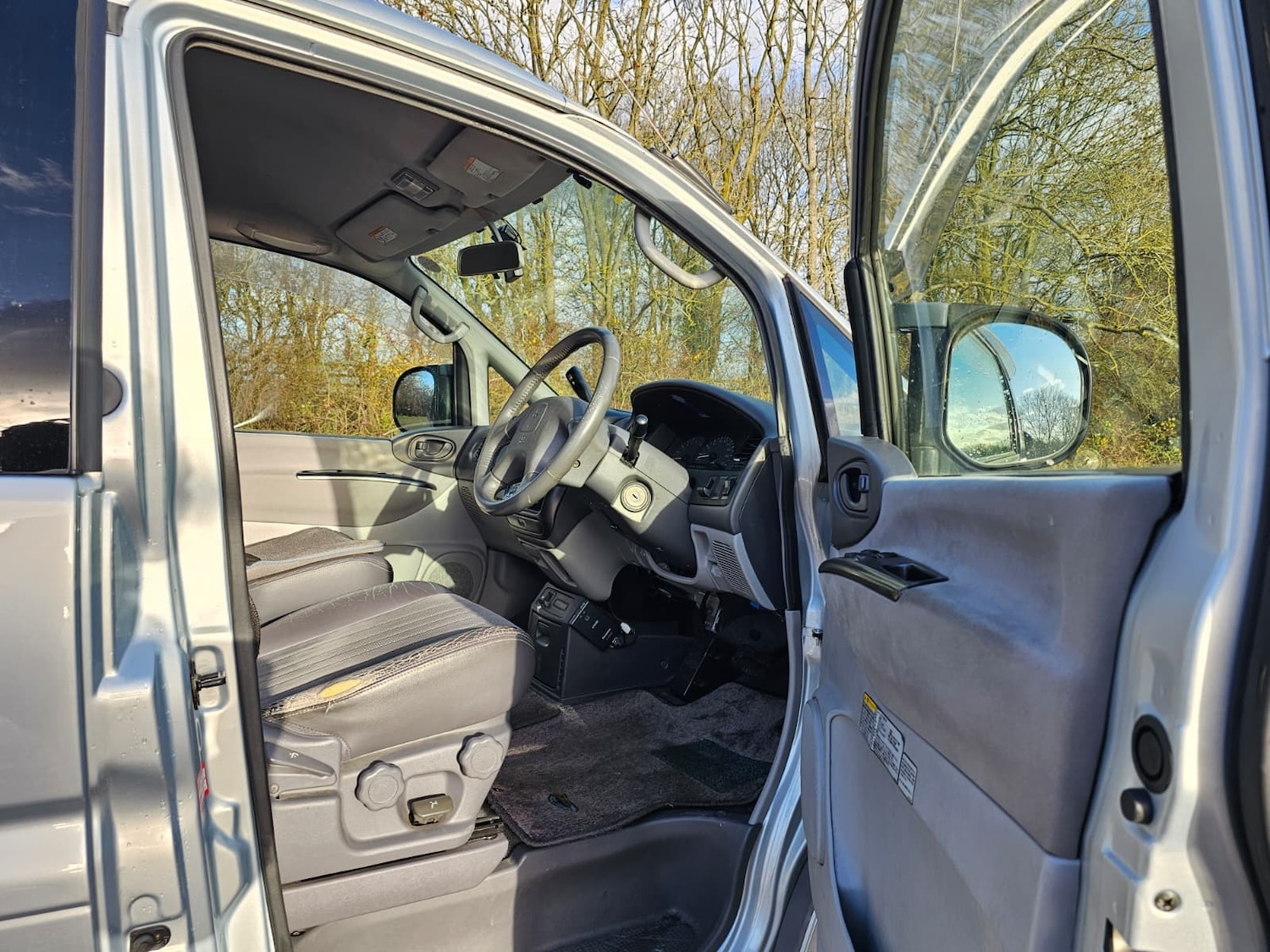 Used Mitsubishi Delica for sale - 76893079: Photo 9